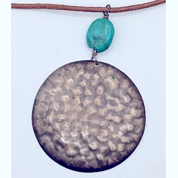 Silpada Vintage Hammered Sterling Silver Dic Turquoise Stone & Leather Necklace - Picture 6 of 7